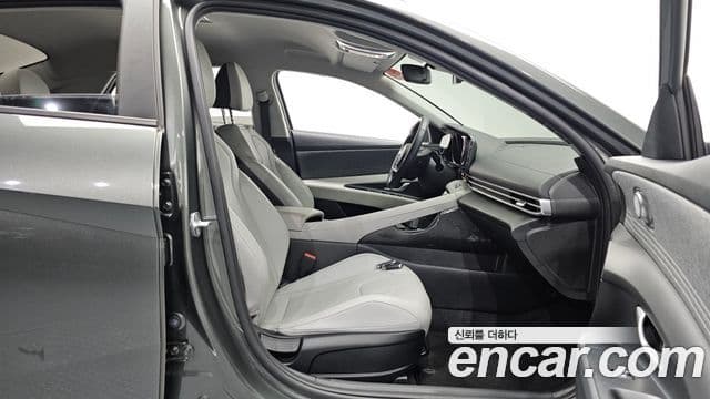 Hyundai The New Avante Hybrid 2022 — ფოტო 4/31