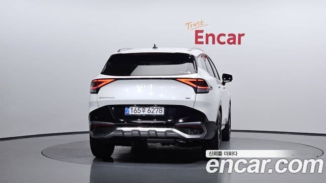 Kia Sportage 2022 — ფოტო 3/20