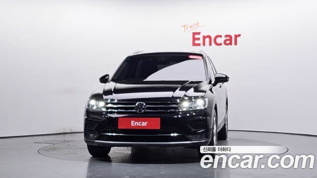 Volkswagen Tiguan 2018 — Photo 17/30