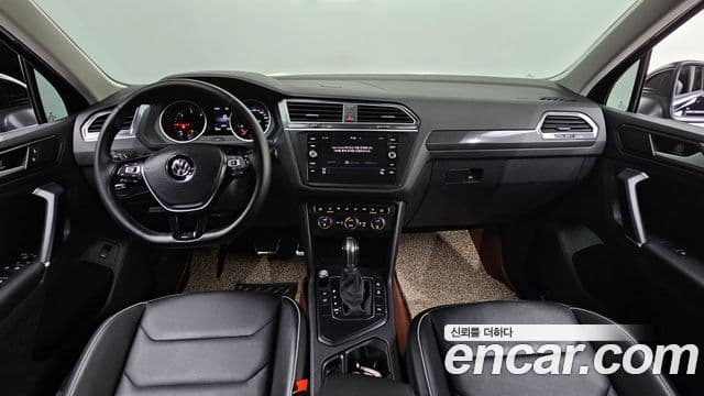 Volkswagen Tiguan 2018 — Photo 5/30