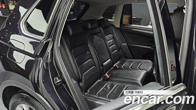 Volkswagen Tiguan 2018 — Photo 6/30