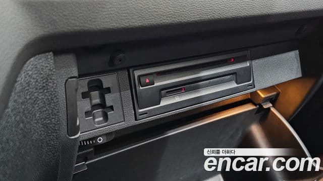 Volkswagen Tiguan 2018 — Photo 1/30