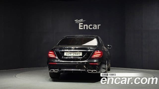 Mercedes-Benz E-Class 2019 — Фото 4/20