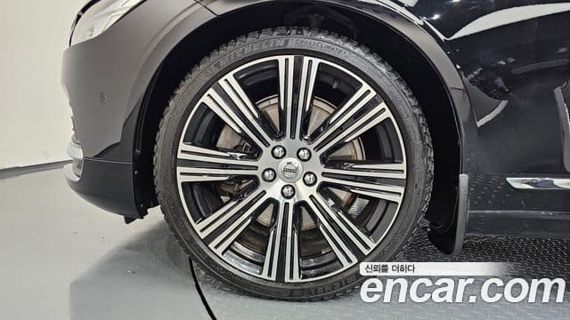 Volvo S90 2022 — Şəkil 19/39