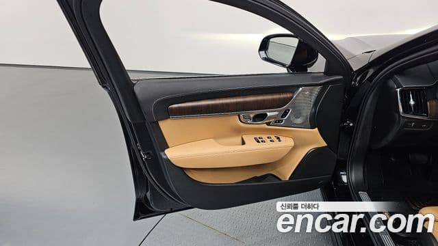 Volvo S90 2022 — Şəkil 38/39