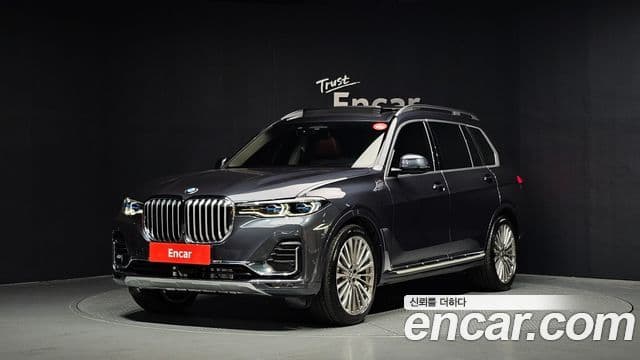 BMW X7 2022 — Фото 1/20