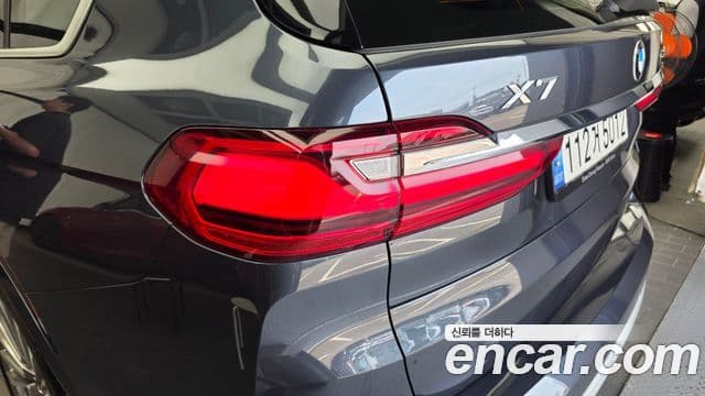 BMW X7 2022 — ფოტო 21/33