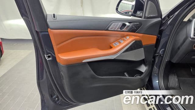 BMW X7 2022 — ფოტო 5/33