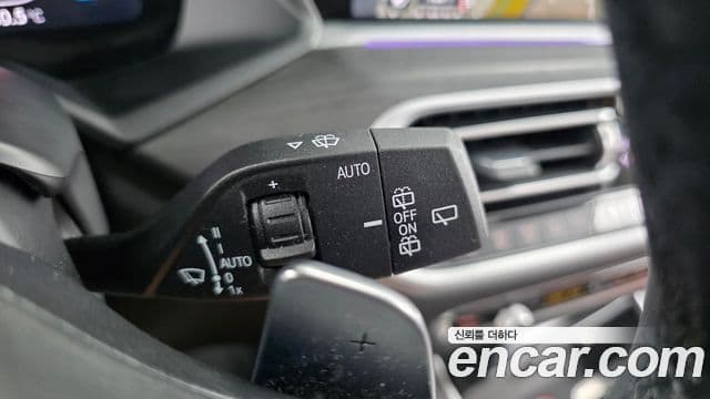 BMW X7 2022 — ფოტო 8/33