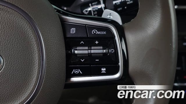Kia Carnival 2020 — Фото 12/20