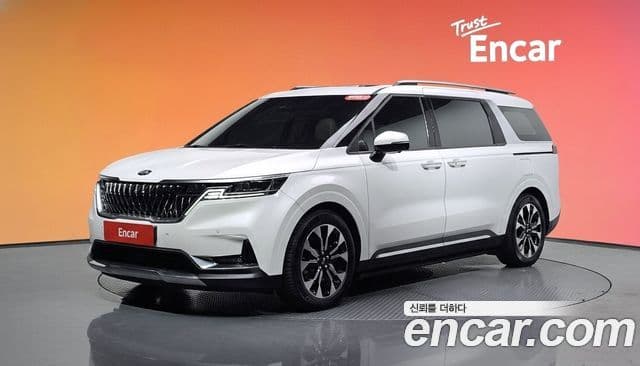 Kia Carnival 2020 — Фото 1/20