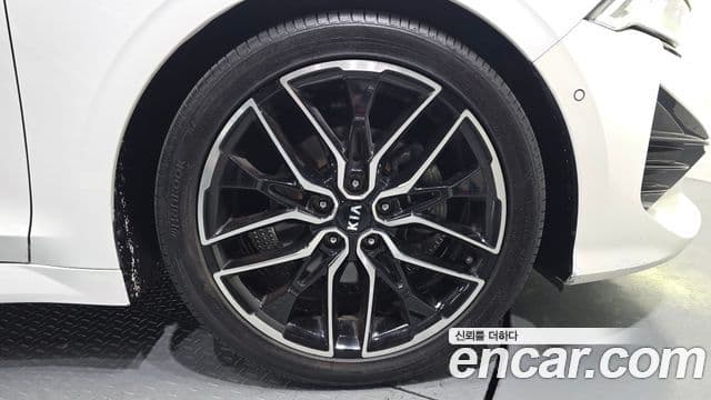 Kia K5 2020 — ფოტო 5/20