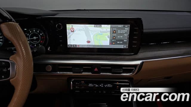 Kia K5 2020 — ფოტო 14/20
