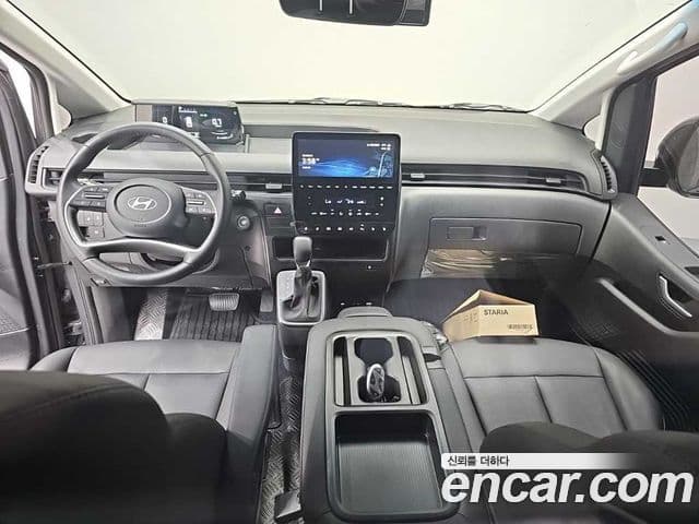 Hyundai Staria 2025 — Şəkil 9/20