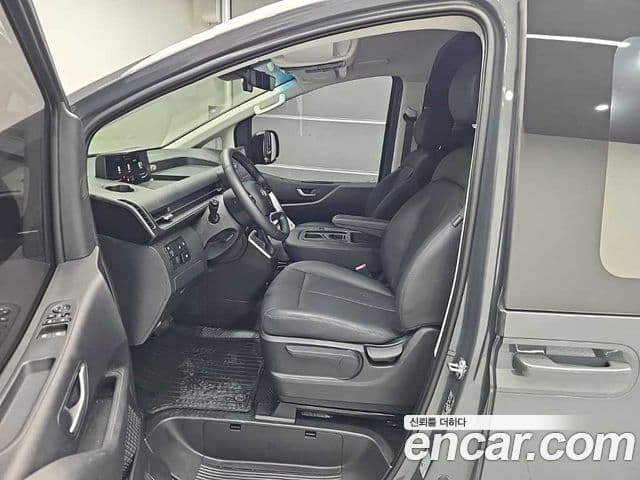 Hyundai Staria 2025 — Şəkil 10/20