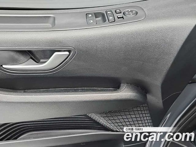 Hyundai Staria 2025 — Şəkil 14/20
