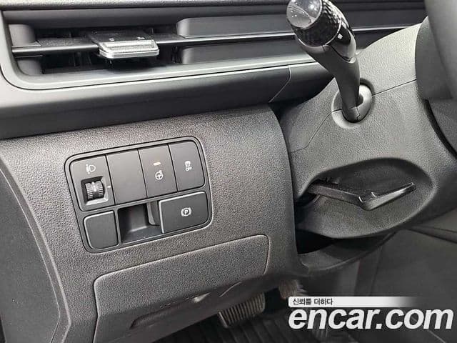 Hyundai Staria 2025 — Şəkil 15/20