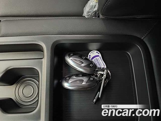 Hyundai Staria 2025 — Şəkil 17/20