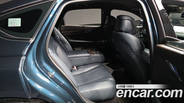Genesis G80 2022 — Photo 12/20