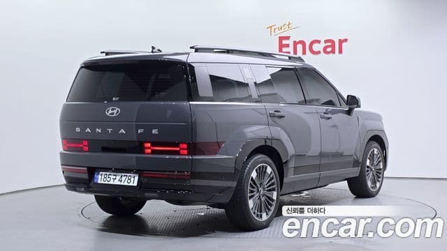 Hyundai Santa Fe 2025 — Фото 2/20