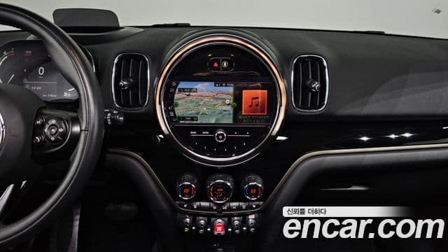 Mini Cooper Countryman 2021 — ფოტო 14/20