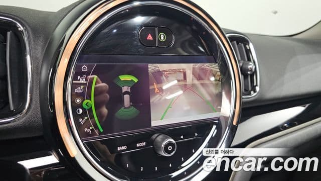 Mini Cooper Countryman 2021 — ფოტო 16/20