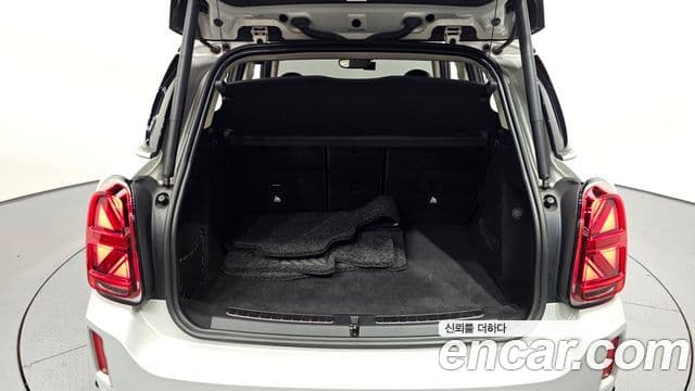 Mini Cooper Countryman 2021 — ფოტო 18/20