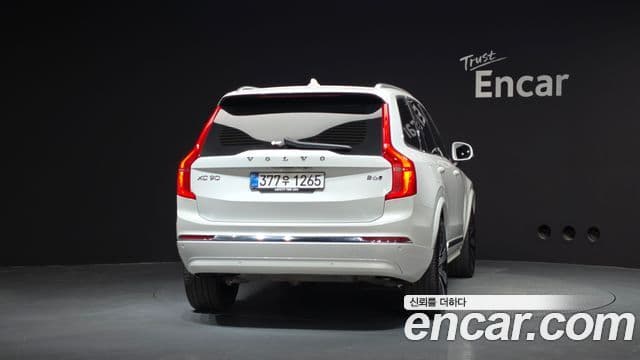 Volvo XC90 2025 — ფოტო 4/20