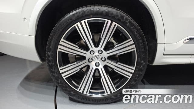 Volvo XC90 2025 — ფოტო 5/20