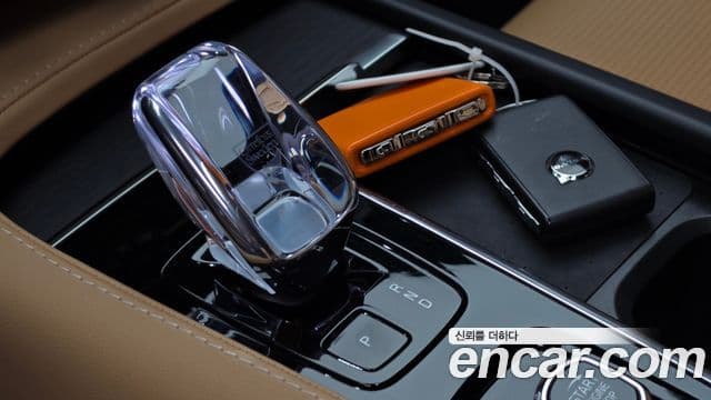 Volvo XC90 2025 — ფოტო 9/20