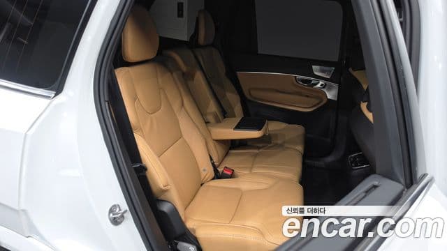 Volvo XC90 2025 — ფოტო 12/20