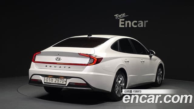 Hyundai Sonata 2019 — Фото 2/20
