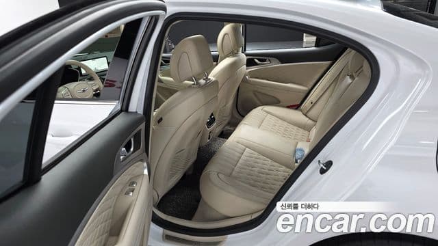 Genesis G70 2022 — ფოტო 12/20