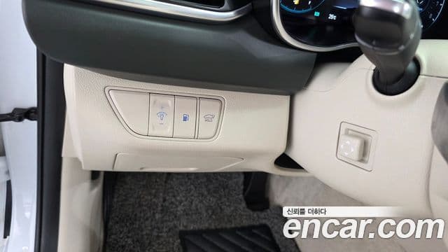 Genesis G70 2022 — ფოტო 17/20