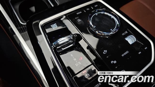 BMW 7 Series 2025 — ფოტო 9/20