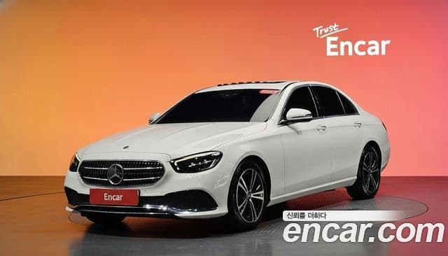 Mercedes-Benz E-Class 2020 — Фото 1/20