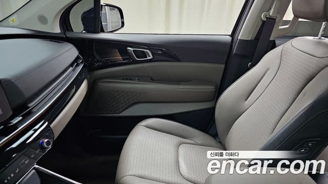 Kia Carnival 2025 — ფოტო 3/33