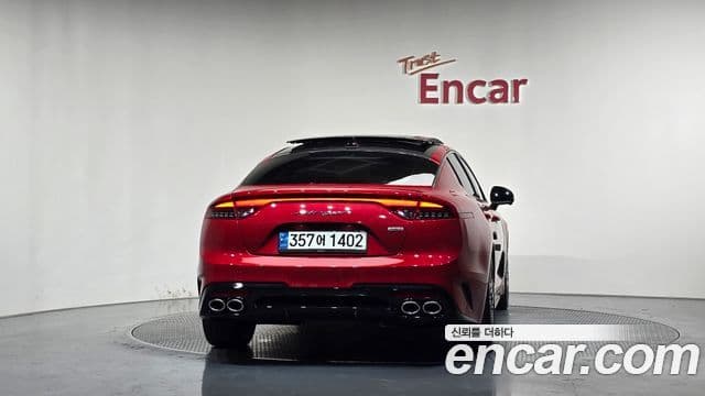 Kia Stinger 2020 — ფოტო 4/20