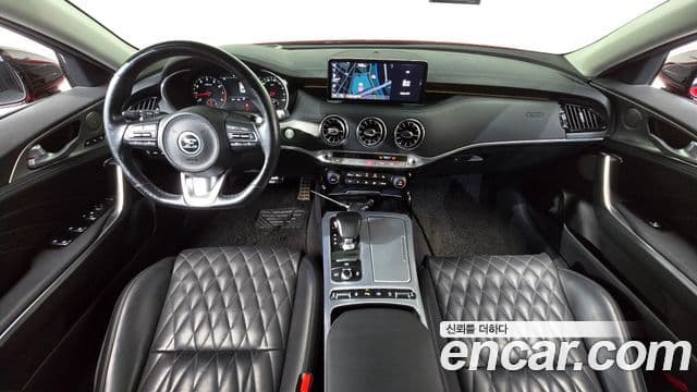 Kia Stinger 2020 — ფოტო 7/20