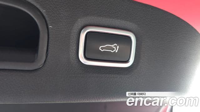 Kia Stinger 2020 — ფოტო 18/20