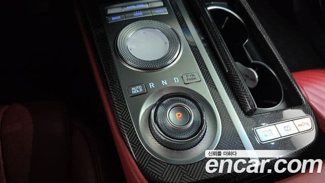 Genesis Electrified G80 2022 — Şəkil 9/20