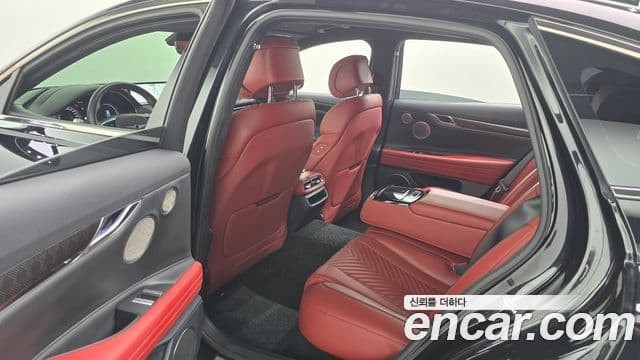 Genesis Electrified G80 2022 — Şəkil 12/20