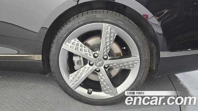 Genesis G80 2022 — Photo 16/32