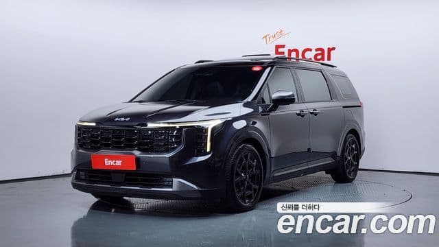 Kia Carnival 2023 — ფოტო 1/20