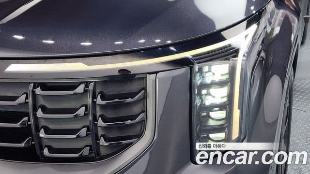 Kia Carnival 2023 — Şəkil 36/39
