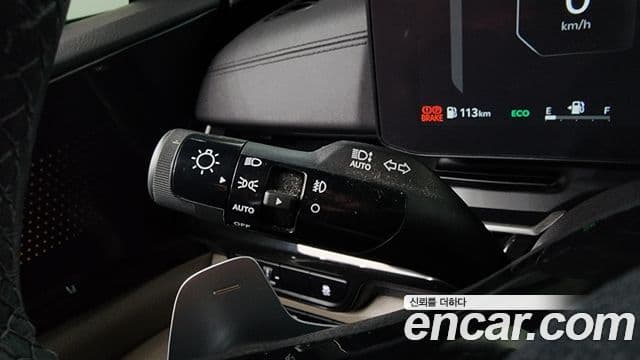 Kia Carnival 2023 — Şəkil 12/39