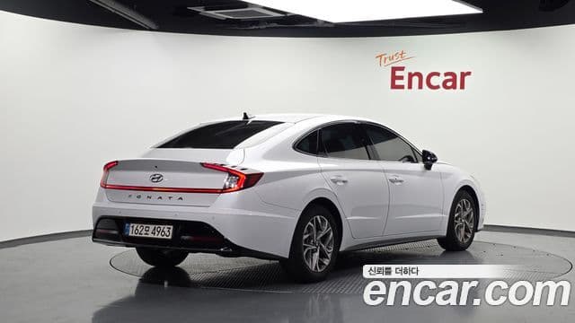Hyundai Sonata 2022 — Фото 2/20