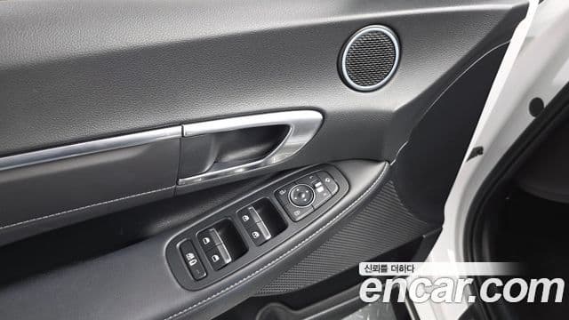 Hyundai Sonata Hybrid 2022 — Şəkil 27/31