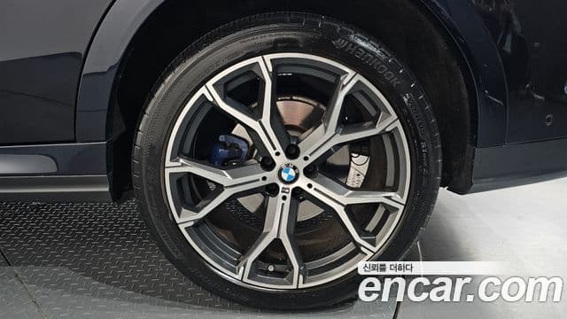 BMW X6 2022 — Photo 3/38