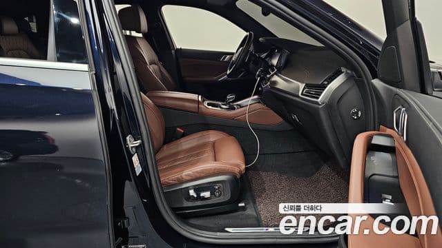 BMW X6 2022 — Photo 20/38